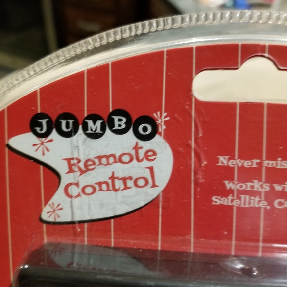 New Super-sized TV remote - Picture 11 of 13